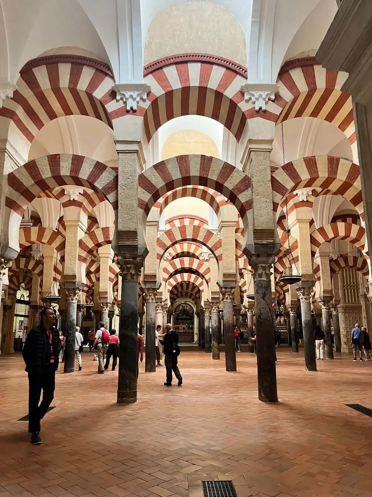 Arches rouges et blanches de la Mezquita de Cordoue